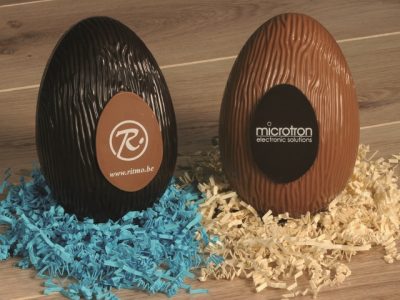 paasei chocolade 18cm gepersonaliseerd ritmo en microtron